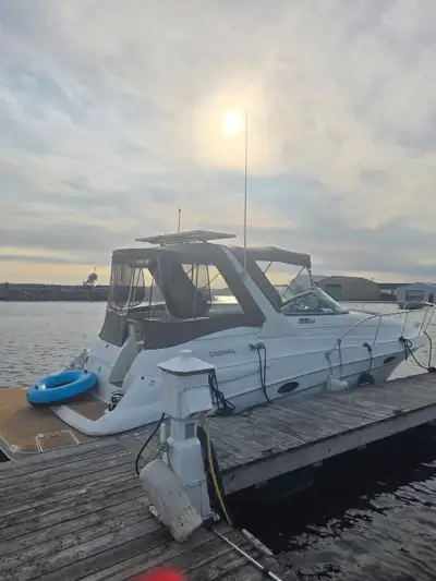 2000 doral. Roughly 900 hrs on twin 5 litre mercruser with bravo 3 out drives. Both out drives redon...