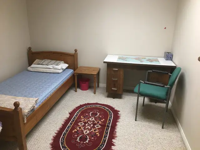 furnished room in Central Park in Room Rentals & Roommates in Ottawa - Image 4