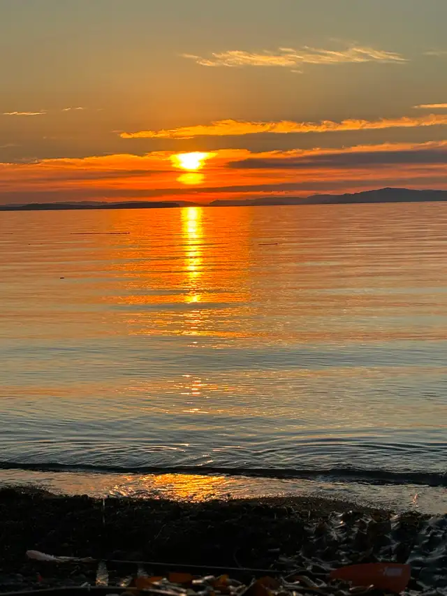 1.1 acreage for sale in beautiful Bamfield Vancouver Island . in Land for Sale in Nanaimo - Image 6