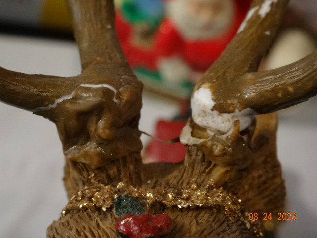 Reindeer , molded, excellent detail, minor repair in Holiday, Event & Seasonal in Kelowna - Image 4