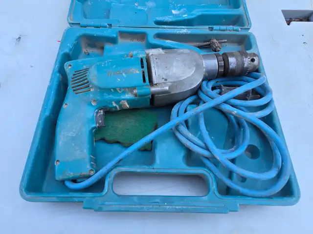 Makita Hammer Drill Heavy-Duty 1/2" With Hard Plastic Case & Key in Power Tools in Windsor Region - Image 7