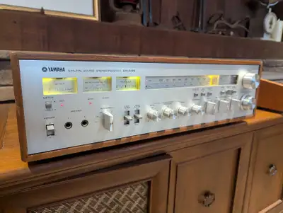 Yamaha CR-1020 AM/FM stereo receiver, View more