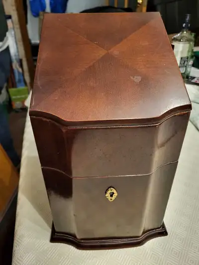 Bombay Company Jewellery/Knife Box, View more