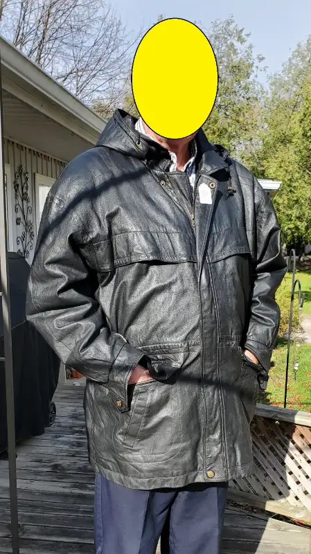 XL MEN'S LEATHER JACKET, THIGH LENGTH, REMOVEABLE HOOD in Men's in Woodstock - Image 5