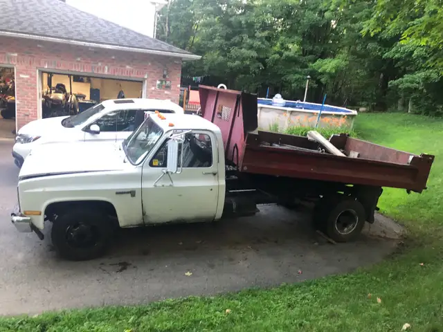 1987 square body 1-ton GMC truck in Classic Cars in Gatineau - Image 5