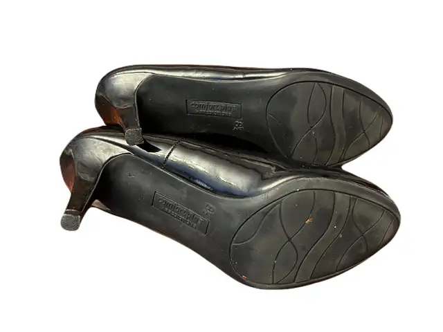 Women’s black Predictions Comfort Plus heels - size 8.5 in Women's - Shoes in Oshawa / Durham Region - Image 5