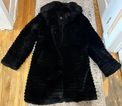 Woman’s Black Fur Winter Coat Size Medium, View more