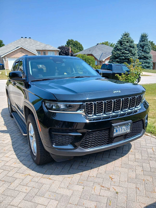 2022 Jeep Grand Cherokee Laredo in Cars & Trucks in Barrie - Image 2