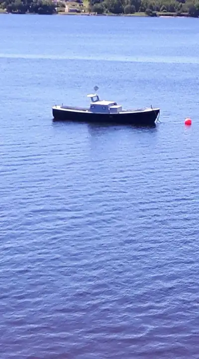 27 ft fibreglass 1960’s Navy Utility Boat. Rebuilt Cummins Diesel Engine with 100 hours. 2011 Ventur...