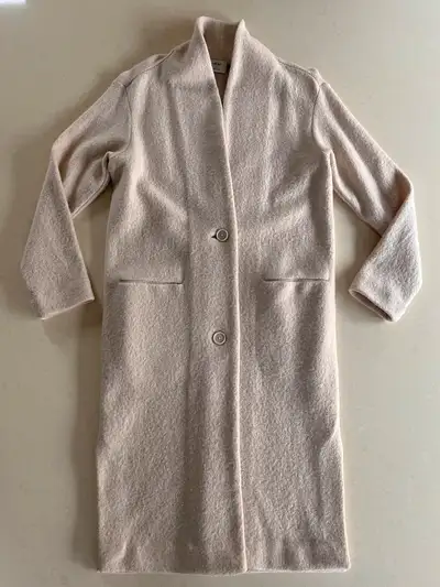 Wilfred dujardin jacket from Aritzia…size small… 100% merino wool Excellent, gently used condition S...