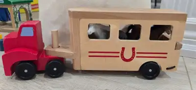 Melissa & Doug - Horse Carrier Wooden Truck Play Set, View more