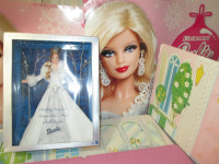 2003 Collection Happy Holiday Visions Barbie Neuve dans Boite