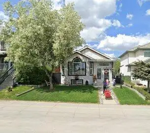 Room for rent in Harvest Hills July 1st
