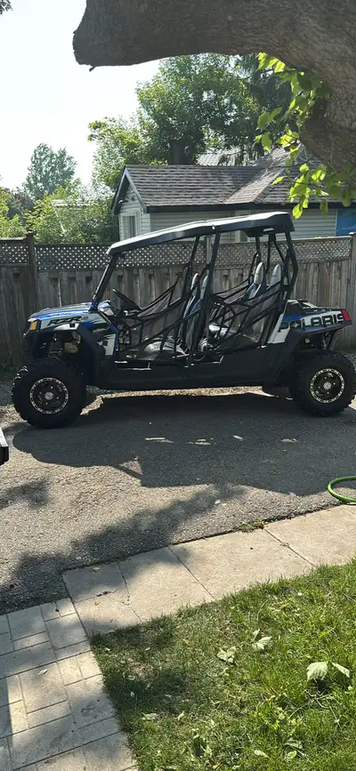 2010 Robbie Gordon Edition! 4 seater! Low hours only 374 hours! Runs as it should, need new seat bot...