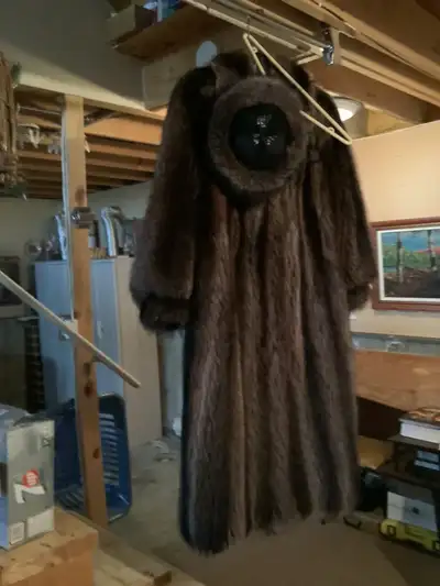 Manteau de fourrure 12-14 ans, View more