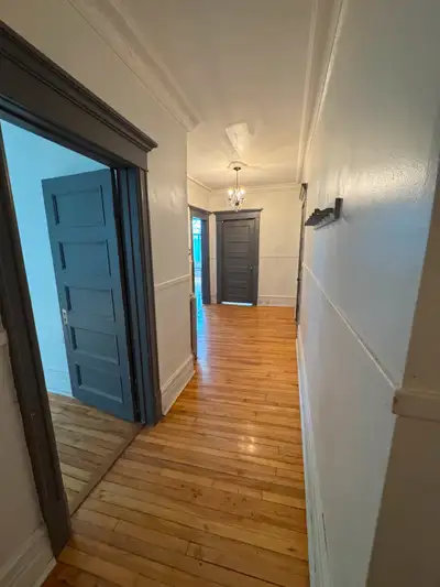 Appartement 6.5 à Louer /Rent – Parc-Extension