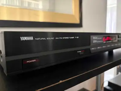 Yamaha T-33 AM/FM Stereo Tuner, View more