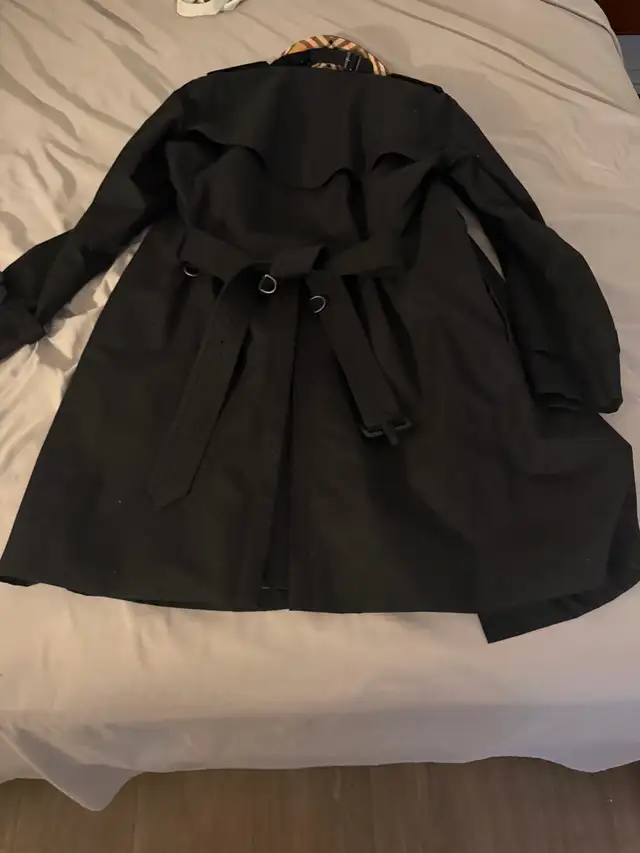 men Burberry Chelsea Black Trench Coat in Men's in City of Toronto - Image 3
