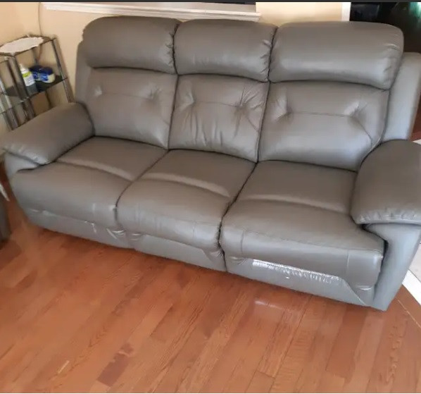Grey leather reclining sofa set Couches & Futons Mississauga / Peel Region Kijiji
