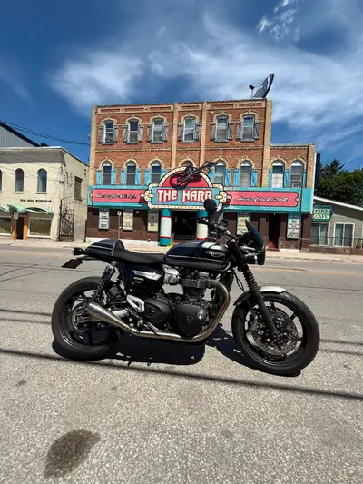 Mint condition 2020 Triumph Bonneville Speed Twin 1200. 30,600kms. Runs perfect, new battery this sp...
