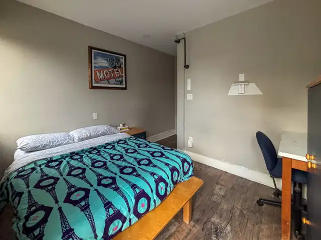  Chambre meublée avec balcon privé - Métro Joliette, 635$/mois in Room Rentals & Roommates in City of Montréal - Image 3