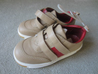 BRAND NEW - BABY GAP LEATHER SHOES - SIZE 10