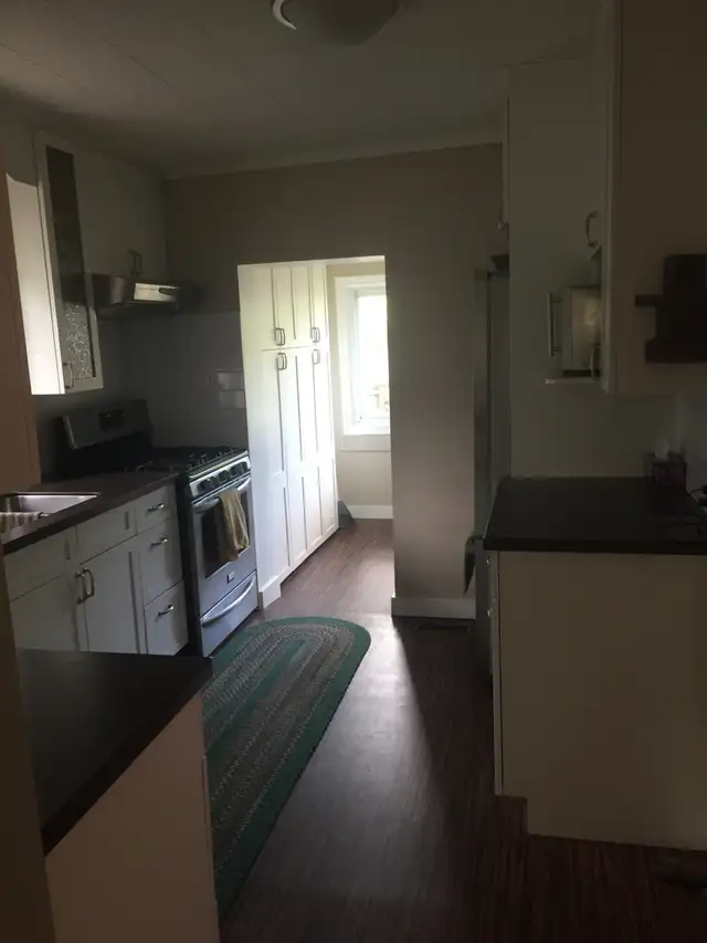 Uptown Waterloo Gem.... location, location, location! in Long Term Rentals in Kitchener / Waterloo - Image 7