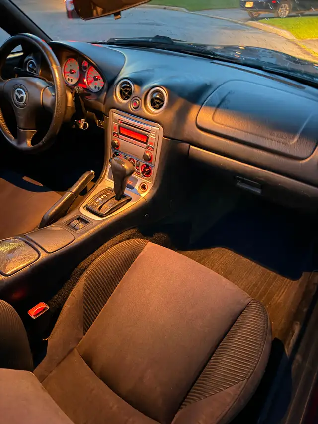 Miata with low mileage and automatic transmission!!!544786099796060169