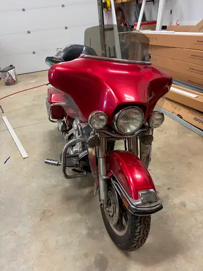 2004 Harley Electra glide FLHTCI EFI, 36,200 miles (58,200 km), all gauges work, old school cd playe...