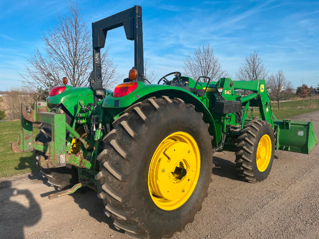 JOHN DEERE 6420L in Farming Equipment in Hamilton - Image 3