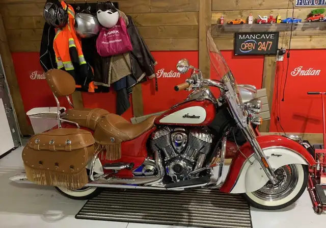 Indian Chief Vintage Motorcycle with Trailer in Touring in Windsor Region - Image 3