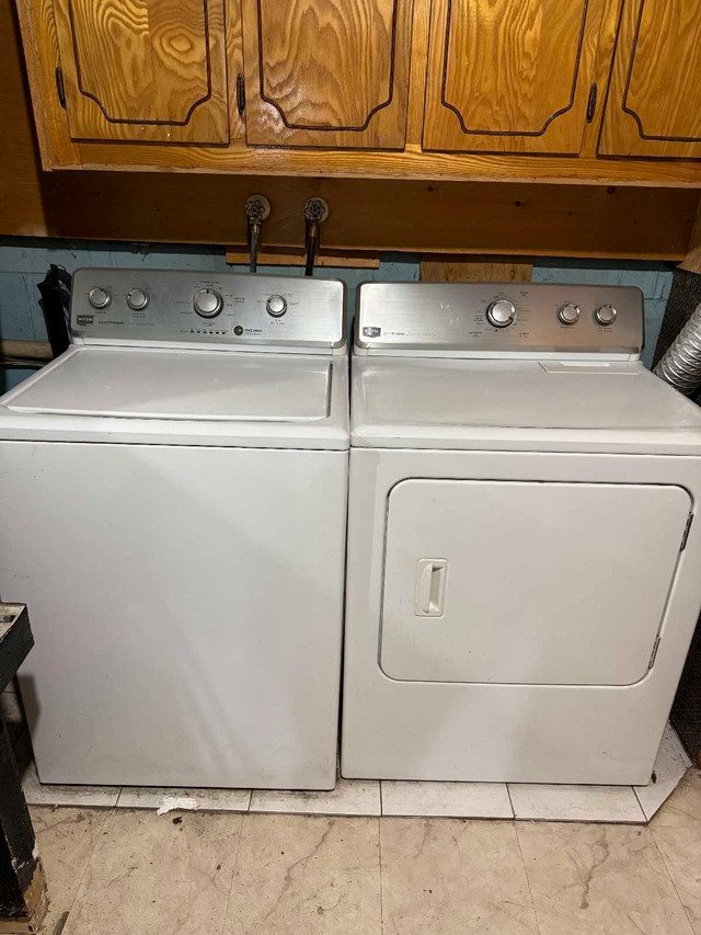 washer and dryer dans Laveuses et sécheuses  à Ville de Montréal