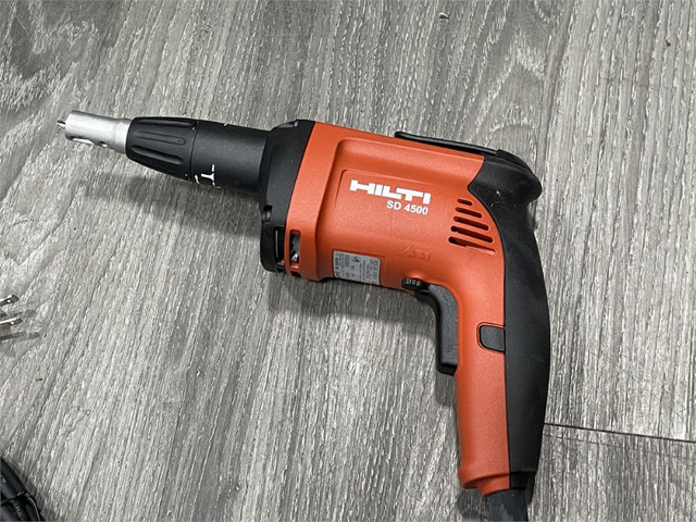 HILTI SD 4500 DRYWALL DRILL in Power Tools in Tricities/Pitt/Maple - Image 3