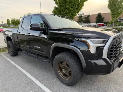 2023 Tundra Limited 3.7L twin-turbo V6 engine 4x4 Dobinsons suspension lift (Est. $5000 value) 18” S...