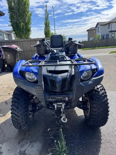 For sale is a lightly used Yamaha Grizzly 550. Comes with everything pictured including the seat and...