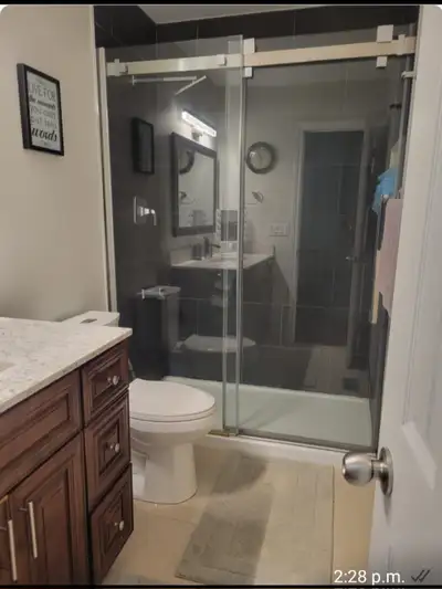 1 Bedroom – Available Now Bright, clean room available in a quiet Christian home, perfect for a gain...