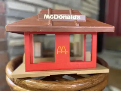 VINTAGE 1970’s McDonald’s Playskool Restaurant, View more