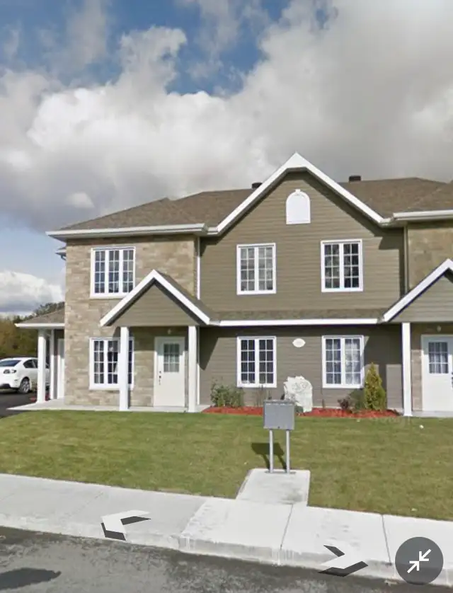 4.5-Bedroom Apartment for Rent