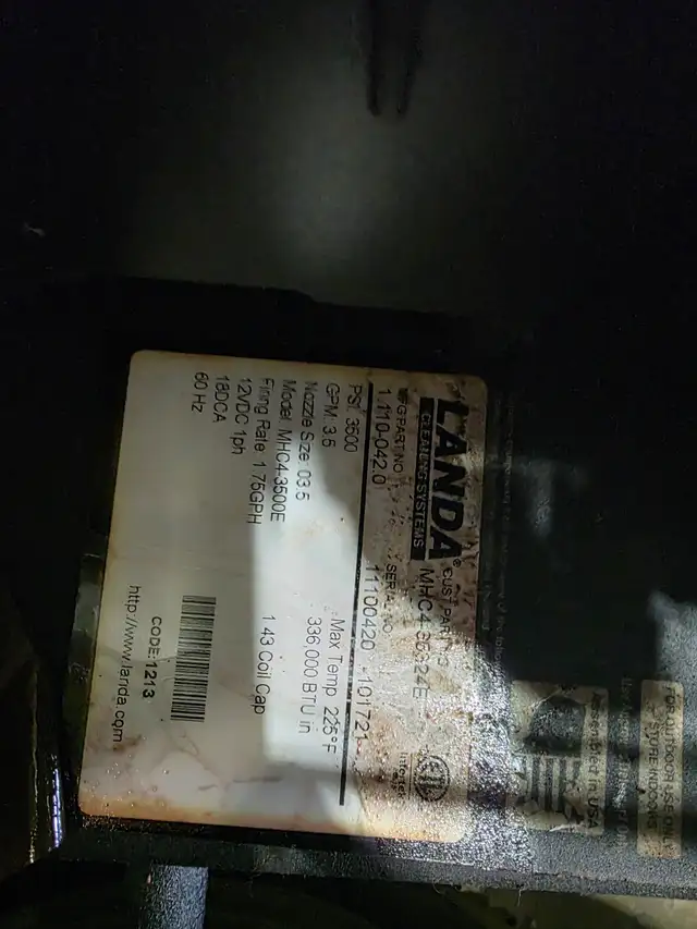 Landa Hot Water Pressure Washer in Other in Regina - Image 7