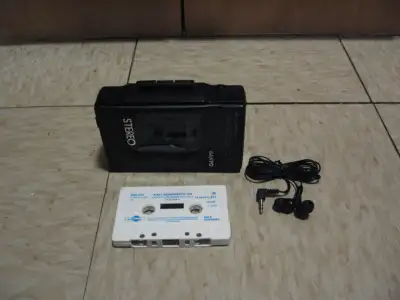 Vintage Sanyo MGR-701 AM FM/FM Portable Stereo Cassette Player Black W Headphone RARE Both Radio and...