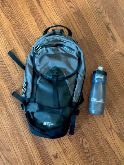 Barely used. Perfect for hiking or cycling. Water resistant zippers, and water / mud resistant body....