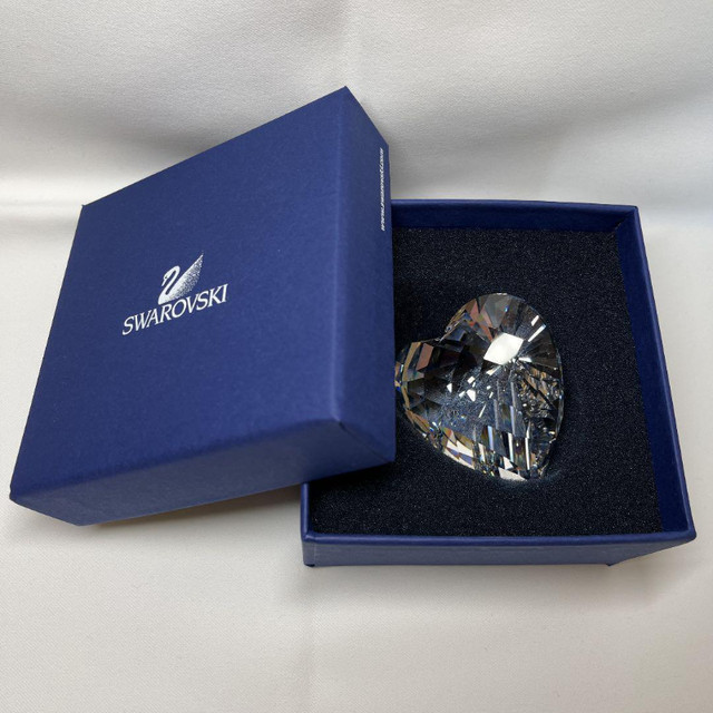 Swarovski Crystal "SPARKLING HEART" - BRAND NEW IN BOX in Jewellery & Watches in Thunder Bay - Image 4
