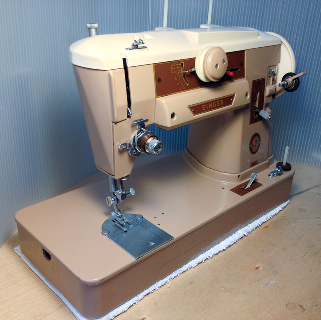 Singer 401a slant sewing machine in Other in Leamington - Image 4