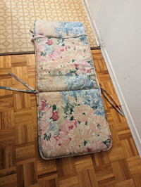 Coussin de chaise de patio / Patio chair cushion