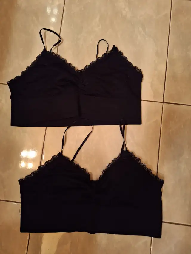 2 black tops with lace, large size