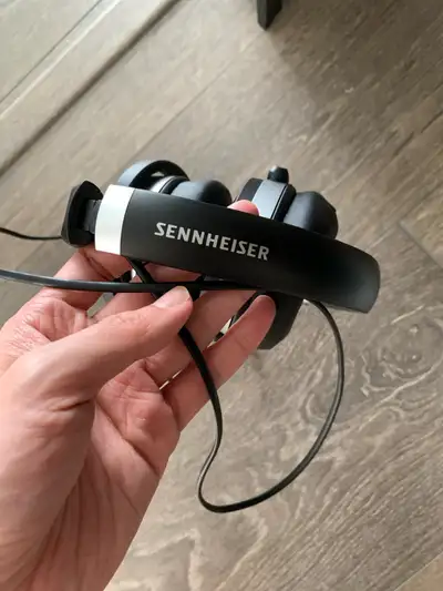 Sennheiser HD 569, View more