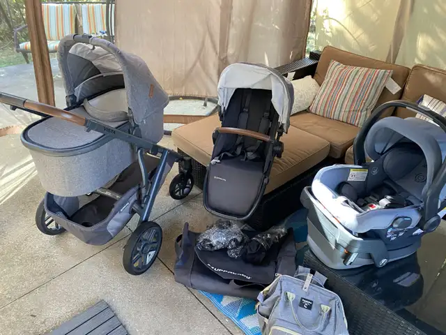 Uppababy Vista V2 stroller and bassinet ( car seat extra cash )  in Strollers, Carriers & Car Seats in Markham / York Region - Image 9