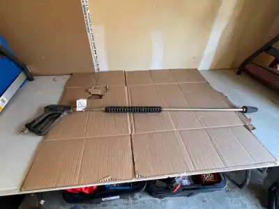 2 wash guns, basically new. 1) Adams 4500 psi - 45” wash gun, 7/16” inlet $30 2) Ryobi 3300 psi - 41...