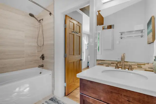 Lakefront Gem in Houses for Sale in Kelowna - Image 12