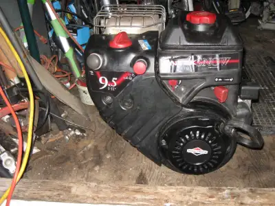 MOTEUR DE SOUFFEUSE 9.5 HP briggs&stratton cylindre en acier, Voir plus